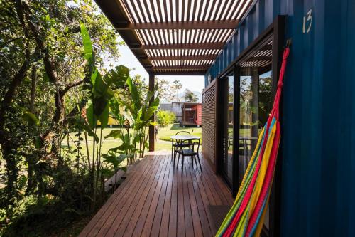 varanda-suite-standard-azul-praia-vila-jacaa-enseada-ubatuba